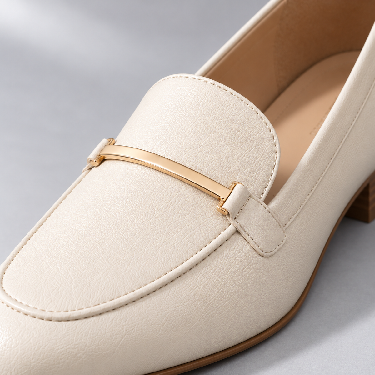 Alba Bar Loafer in Ivory — detail view